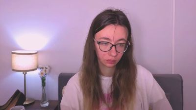 AnnaDoll webcam model stream image