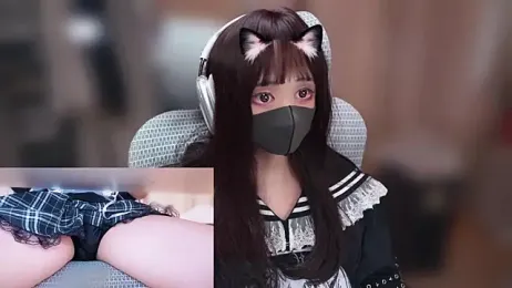 envyko_ai webcam stripchat model stream image