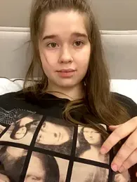 HornyGirlH webcam model stream image