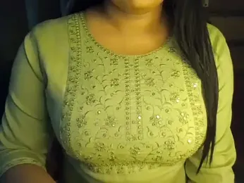 Trezza webcam model stream image