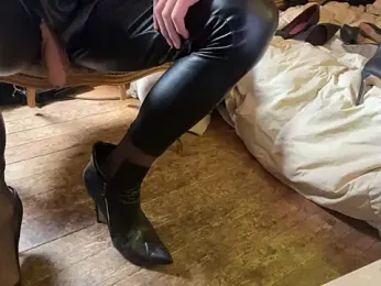 alexheels_boots webcam model stream image
