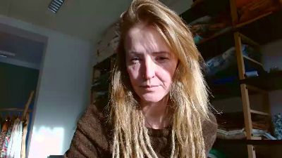 MiaBlome webcam model stream image