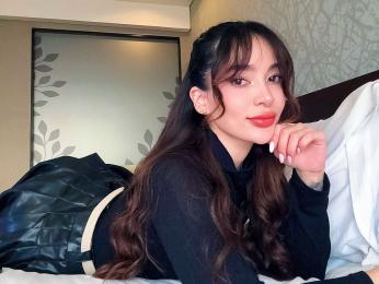 IsabelLior webcam model stream image