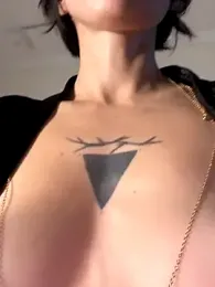 kikidoll webcam model stream image