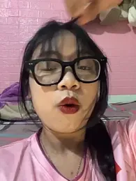 Leeeeiu webcam stripchat model stream image