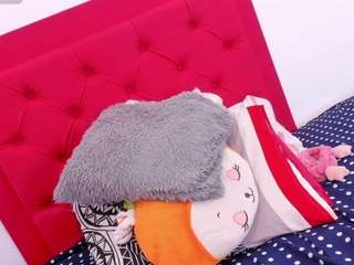 mia-thompson-1 webcam model stream image