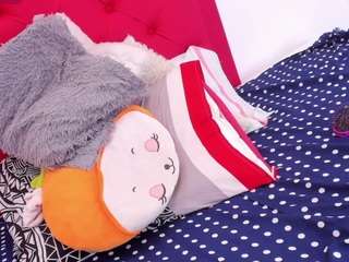 mia-thompson-1 webcam model stream image