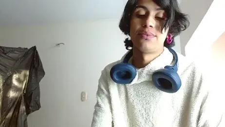 Naicollsxxx webcam model stream image