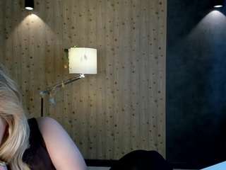 lunasshine webcam model stream image