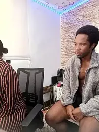 Yin_yang_hot webcam stripchat model stream image