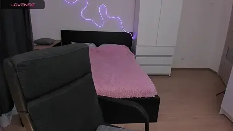 EmyClaws webcam model stream image