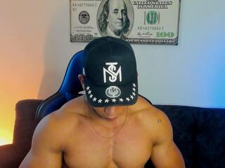 Mathew Evanz webcam model stream image