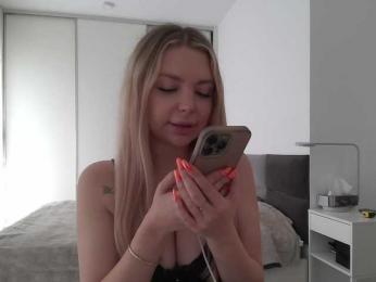 pinkpanther8899 webcam model stream image