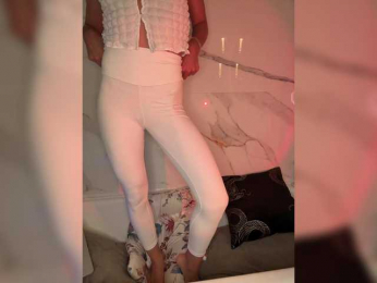 Rarini webcam bongacams model stream image
