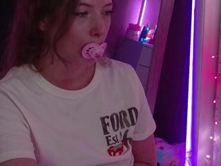 Zoey Clark webcam model stream image
