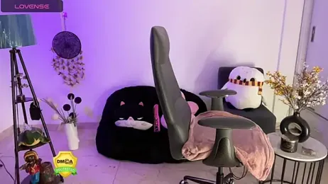 Unique-Beauty webcam model stream image