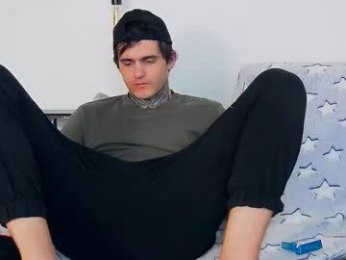 carter_reos webcam model stream image