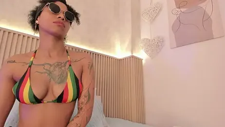 daiana_curly webcam stripchat model stream image