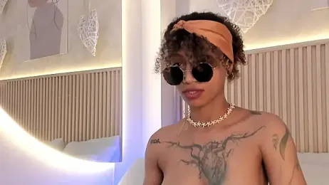 daiana_curly webcam model stream image