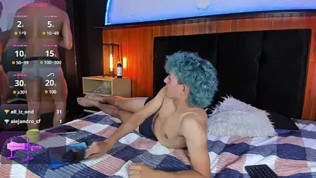 Zein_Maverick webcam model stream image