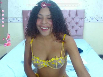 AlessandraRay webcam model stream image