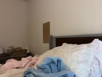 tiffanyy9 webcam model stream image
