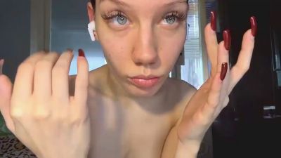 ErminiaBrooms webcam model stream image