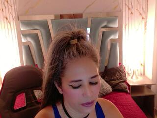 Alaynna Maire webcam model stream image