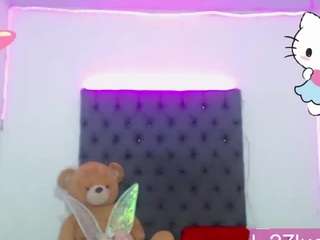lucianadolll webcam model stream image