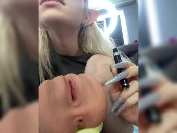 freakfarm webcam model stream image