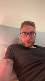 LaryFlint webcam model stream image