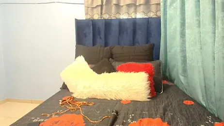 Conniesmall webcam stripchat model stream image