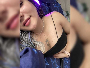 MagicalLouu webcam model stream image
