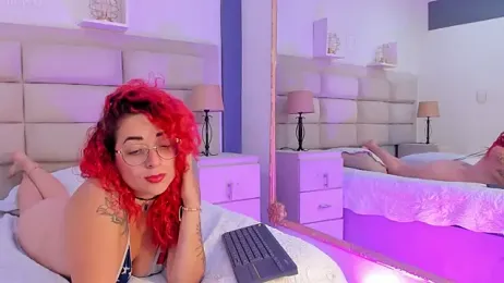 RoxanneStorm_ webcam model stream image