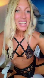 Ladyblue webcam model stream image