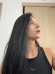 oficialaura webcam model stream image