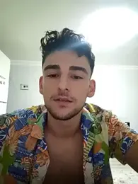 Yasinyasin7 webcam model stream image