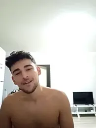 Yasinyasin7 webcam model stream image