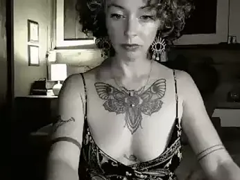 trixxxy_rose webcam model stream image