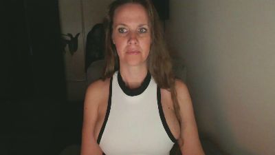 LoVe_On webcam model stream image