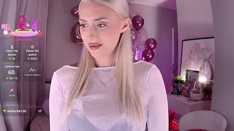 LoryWood webcam model stream image