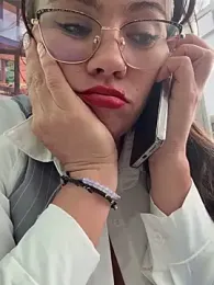 LIZ-06_ webcam model stream image