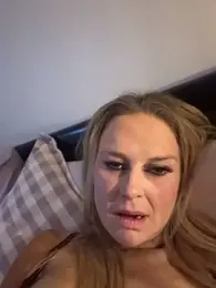 imyourgoodgirl69 webcam model stream image