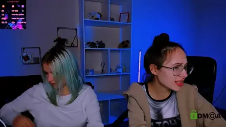 mona_cloud webcam model stream image