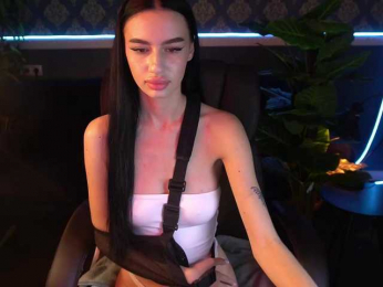 SnowWhiteee webcam model stream image