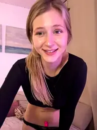 LunaRase webcam model stream image