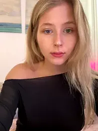 LunaRase webcam model stream image