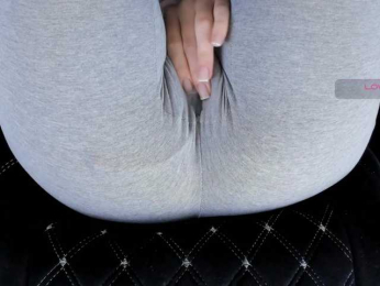 Kira-Kell webcam model stream image
