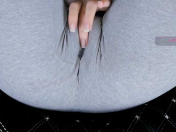 Kira-Kell webcam model stream image