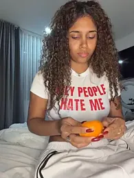 stormyy_ webcam model stream image